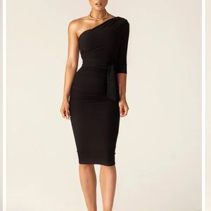 Alieva Dolly Dress (Black)